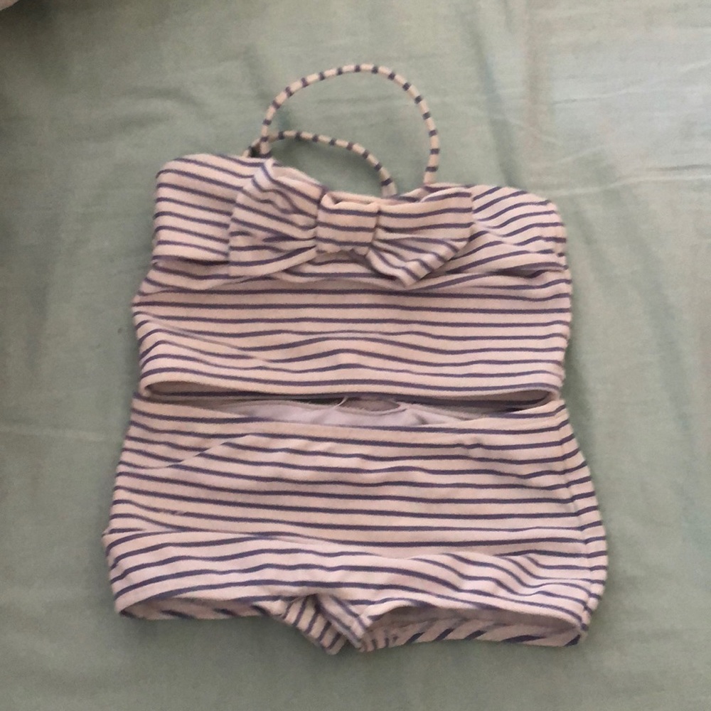 Bathing suit